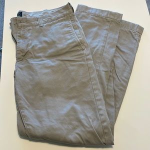 J. Crew Men’s The Sutton Light Gray Pants - Size 33x32